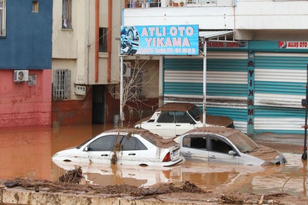 banjir-bandang-turki-tewaskan-belasan-korban-jiwa-image